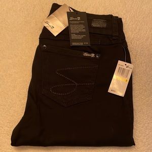 Seven7 skinny, tummyless jeans. Black, size 8